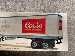 AMT COORS Fruehauf 40′ Reefer Trailer 1/25 Model Kit #5203 Original (UNBUILT)