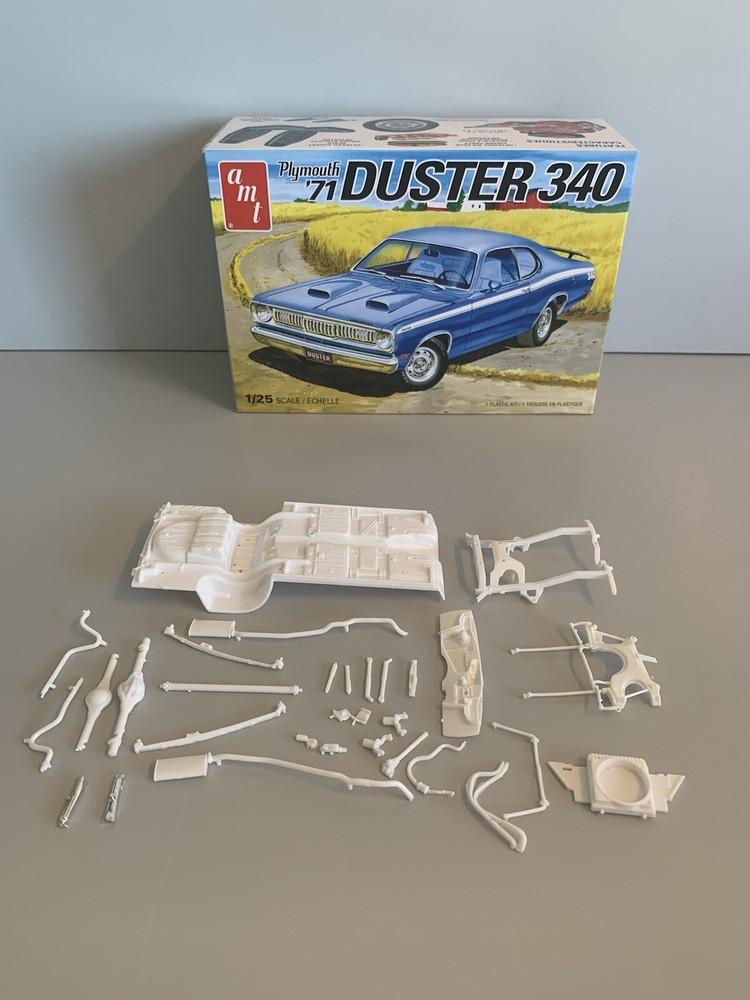 AMT 1/25 1971 Plymouth Duster Chassis And parts/Mopar /junkyard/diorama