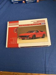 Lamborghini 3000 Silhouette Gunze Sangyo Model Kit 1-243
