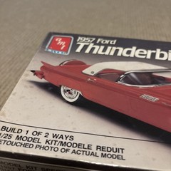 AMT ERTL 1957 Ford Thunderbird 1/25 Scale Plastic Model Kit 1989 Open Box