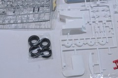 REVELL SHELBY COBRA 427 S/C SCALE 1:24 MODEL KIT 85-2828