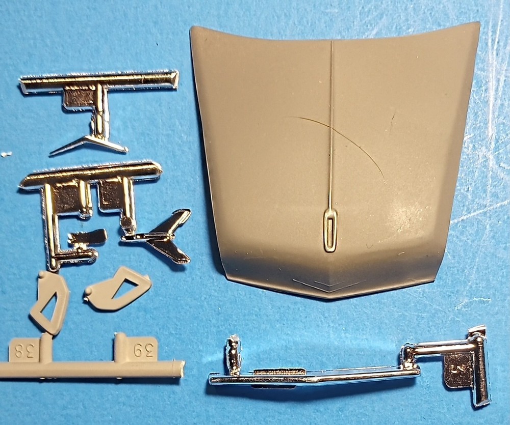 56 CHEVY NOMAD – HOOD AND CHROME TRIM – REVELL 2489 – MODEL CAR KIT PARTS LOT