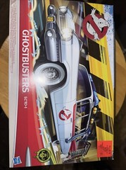 Ghostbusters Classic 1984 Version ECTO-1 Vehicle Car Model Kit Hasbro 2020 NEW