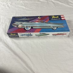 Revell Model Kit Lincoln Futura # 1270 • 1:25 Scale 1995 NEW SEALED NOS