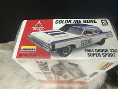 1964 Dodge 330 Super Sport Color Me Gone 1:25 Model Kit / Lindberg Made In USA