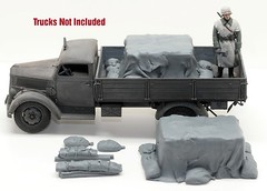1/35 Universal/Generic Truck Load Set #5 (TarpCovered Crates) Value Gear