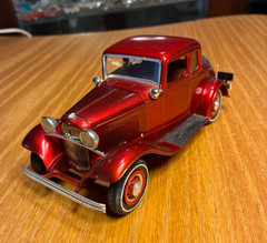1932 FORD V8 COUPE AMT MODEL KIT ” BUILT “
