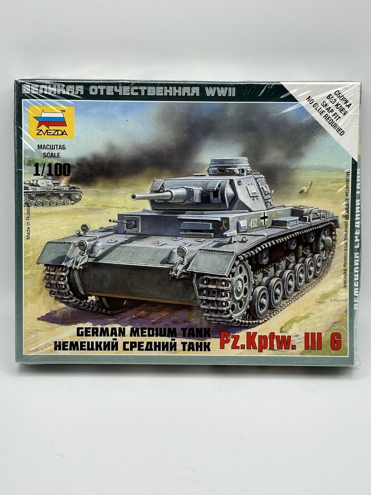 Zvezda 6119 German Medium Tank Pz.Kpfw. III G 1/100 Scale Plastic Model kit