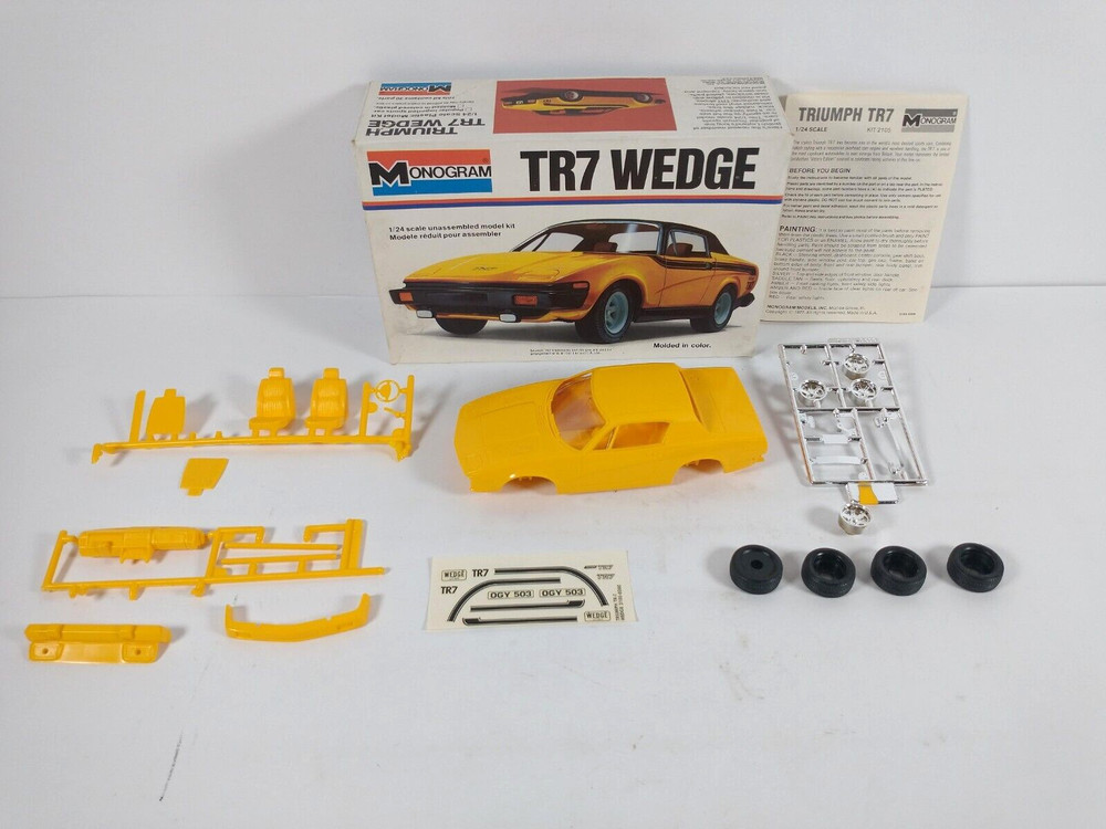 Triumph TR7 Wedge Monogram 1:24 Model Kit # 2105 Parts Lot