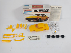 Triumph TR7 Wedge Monogram 1:24 Model Kit # 2105 Parts Lot