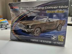 Monogram 1964 1/2 Mustang Convertible 1:24 Scale Model Car Kit Classic Cruiser