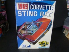 VINTAGE MPC 1969 CORVETTE STINGRAY 1/20 LARGE SCALE AMAZING SURVIVOR UNBUILT