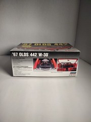 1997 Lindberg 1967 Olds 442 W-30 1/25 Model Car Kit Open Box with Sealed Bags