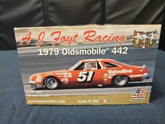 SALVINOS JR MODELS A J FOYT RACING 1979 OLDSMOBILE 442 Model Kit MADE USA NEW