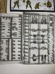 2 KITS! Dragon # 6127 & 6129 German Tank Hunters & Panzer Survivors 1/35 Scale