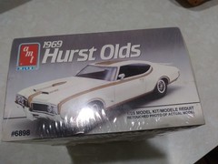 AMT Ertl 1969 Hurst Olds 1:25 Unassembled Model Kit Detailed Interior 6898