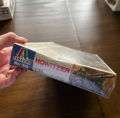 In Box Italeri 105MM Howitzer M101 Cannon 1:35 Unassembled In plastic, Vintage