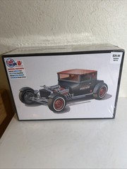 SKILL 2 MODEL KIT 1925 FORD T “CHOPPED” SET OF 2 PCS 1/25 SCALE Factory Sealed