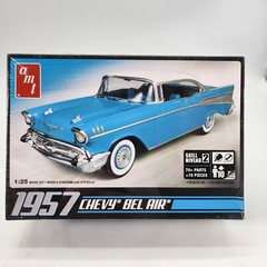 AMT 1957 Chevy Bel Air Model Car Scale 1:25 – Blue/White Skill 2