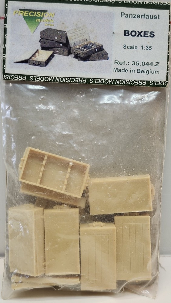 Precision Models 1/35 Resin WWII German Army Infantry weapon Panzerfaust Boxes
