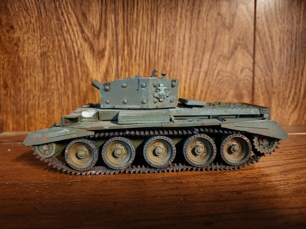 *RESTORATION REQUIRED Vintage British Cromwell Mk. IV (A27M)) WWII, Heavy Resin