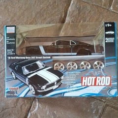 Classic Metal Works Hot Rod Magazine 1:24 ’70 Mustang Boss 302 Model Kit