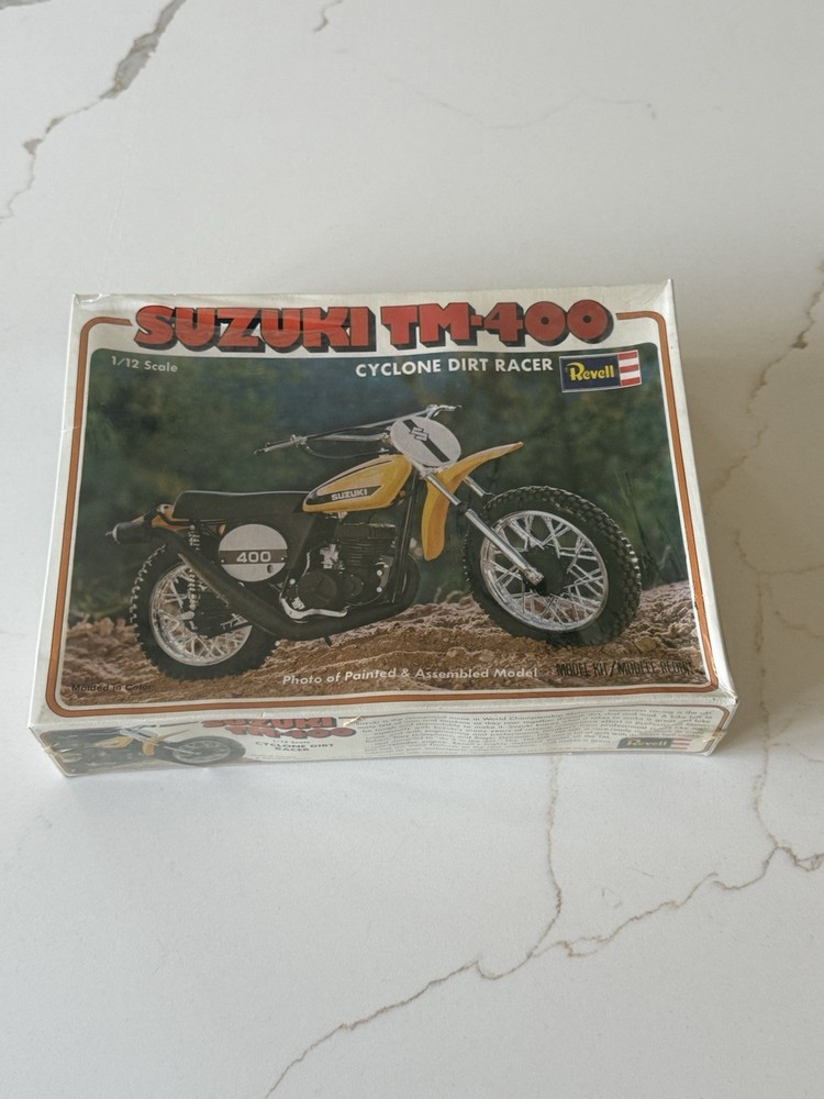 vintage Revell 1/12 Suzuki TM400 Cyclone Dirt Racer model kit