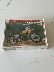 vintage Revell 1/12 Suzuki TM400 Cyclone Dirt Racer model kit