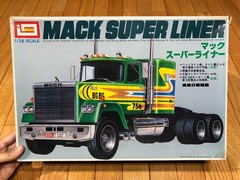 MACK SUPER LINER TRUCK 1/28 MODEL KIT IMAI VINTAGE