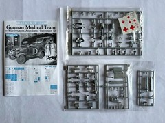 Dragon German Medical Team w/ Kubelwagen Ambulance Conversion Kit #6137 1/35 Kit