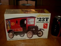 [BUDWEISER] 1923 T FORD DELIVERY VAN, Plastic Model Kit, [ 5-7/8″ LONG ] VINTAGE
