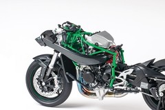 MODEL KIT KAWASAKI NINJA H2R MOTORCYCLE 1/12 SCALE MODEL BY TAMIYA TAM-14131