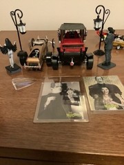 Munsters Koach, Drag U La Hot Rods, Figures, Display Case & More 1/25 Models