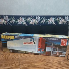 AMT WATKINS REEFER FRUEHAUF FB 40 FOOT REFRIGERATOR VAN | 1:25 SCALE | T507