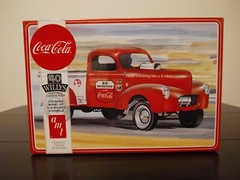 AMT1145 – Coca-Cola ’40 Willys Pickup Truck 1/25 Scale Plastic Model Car Kit