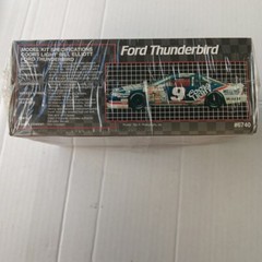 AMT 6740 FORD THUNDERBIRD BILL ELLIOTT COORS LITE 9 Model Car Kit FS 1/25 Vtg 91