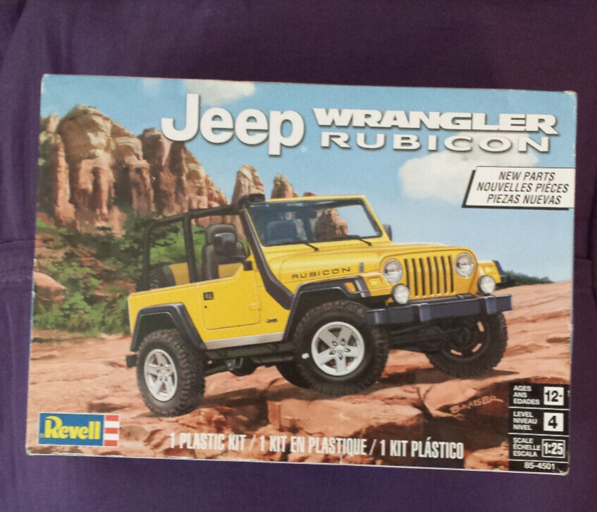 Revell Jeep Wrangler Rubicon 1:25 Scale Plastic Model Kit 85-4501 – Opened Box