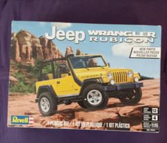 Revell Jeep Wrangler Rubicon 1:25 Scale Plastic Model Kit 85-4501 – Opened Box