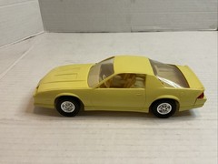 1985 Camaro￼ Dealer Promotional Model, Yellow 1/25 (116)￼￼