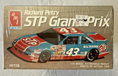 AMT Richard Petty STP Grand Prix 1/25 Model Kit #6728 Sealed Vintage