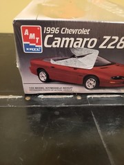 AMT ERTL 1996 Chevrolet Camaro Z28 Convertible 1:25 Scale Model Kit Red