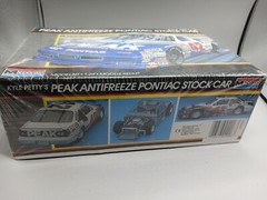 1/24 Monogram Peak Antifreeze Pontiac Stock Car Sealed Package