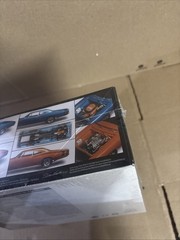 Monogram 1969 DODGE SUPER BEE 440 SIX PACK 2’n1 MODEL KIT 1/24 Scale – NEW