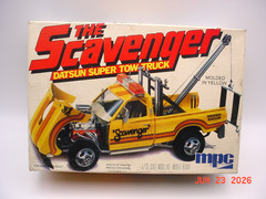 Vintage MPC The Scavenger Datsun Super Tow-Truck 1/25 Model Kit UPRM