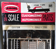 Vintage Aurora Customizing Model Car Parts Set #592 Grills & Trim 1/25 Scale