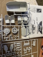 AMT 1934 Ford Two-Door Sedan Two In One Stock Custom 1/25 Model Kit Open box