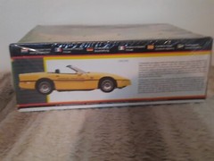 1:24 Scale Monogram Plastic Model Car Kit #2742 ’87 Corvette Roadster Unopened