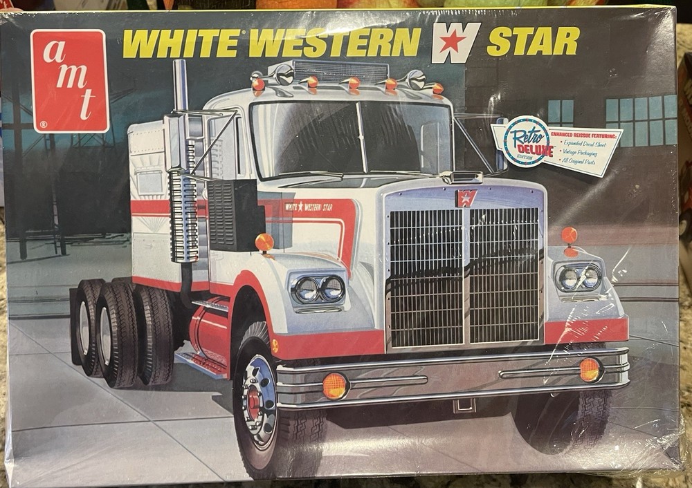 AMT 724/06 White Western Star model kit, Retro Deluxe, New!