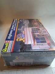 Revell 1/25 Highway Scenes 57 Nomad Gas Service Station Diorama Model Kit SEALED
