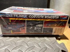 1:24 MONOGRAM MODEL KIT METAL FLAKE C4 CORVETTE ROADSTER (FACTORY SEALED) SKILL2